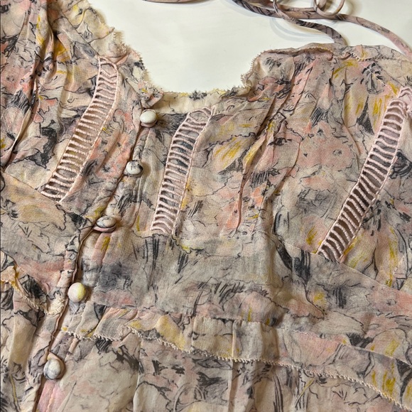 Floral Pink curtain top Dress - Picture 5 of 9